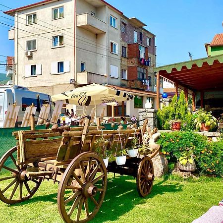 Hotel Restorant Leza Lini Екстериор снимка