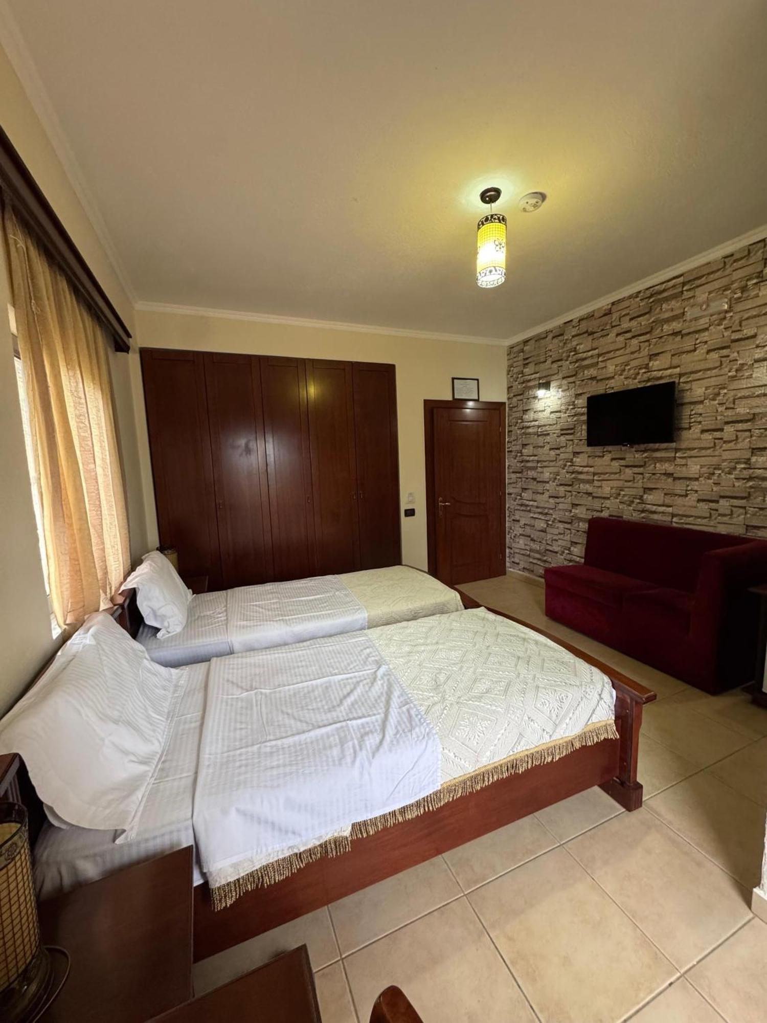 Hotel Restorant Leza Lini Екстериор снимка