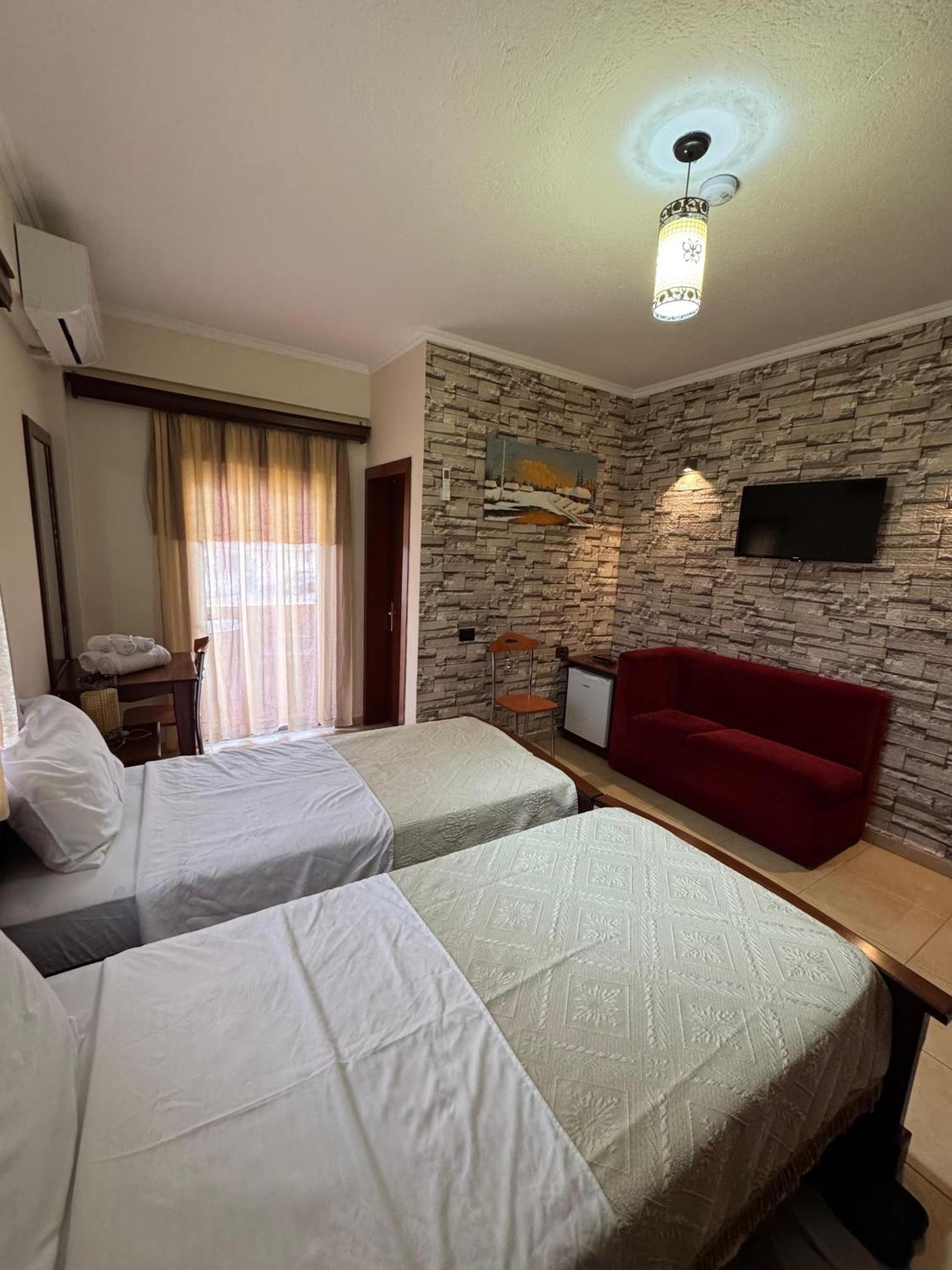 Hotel Restorant Leza Lini Екстериор снимка