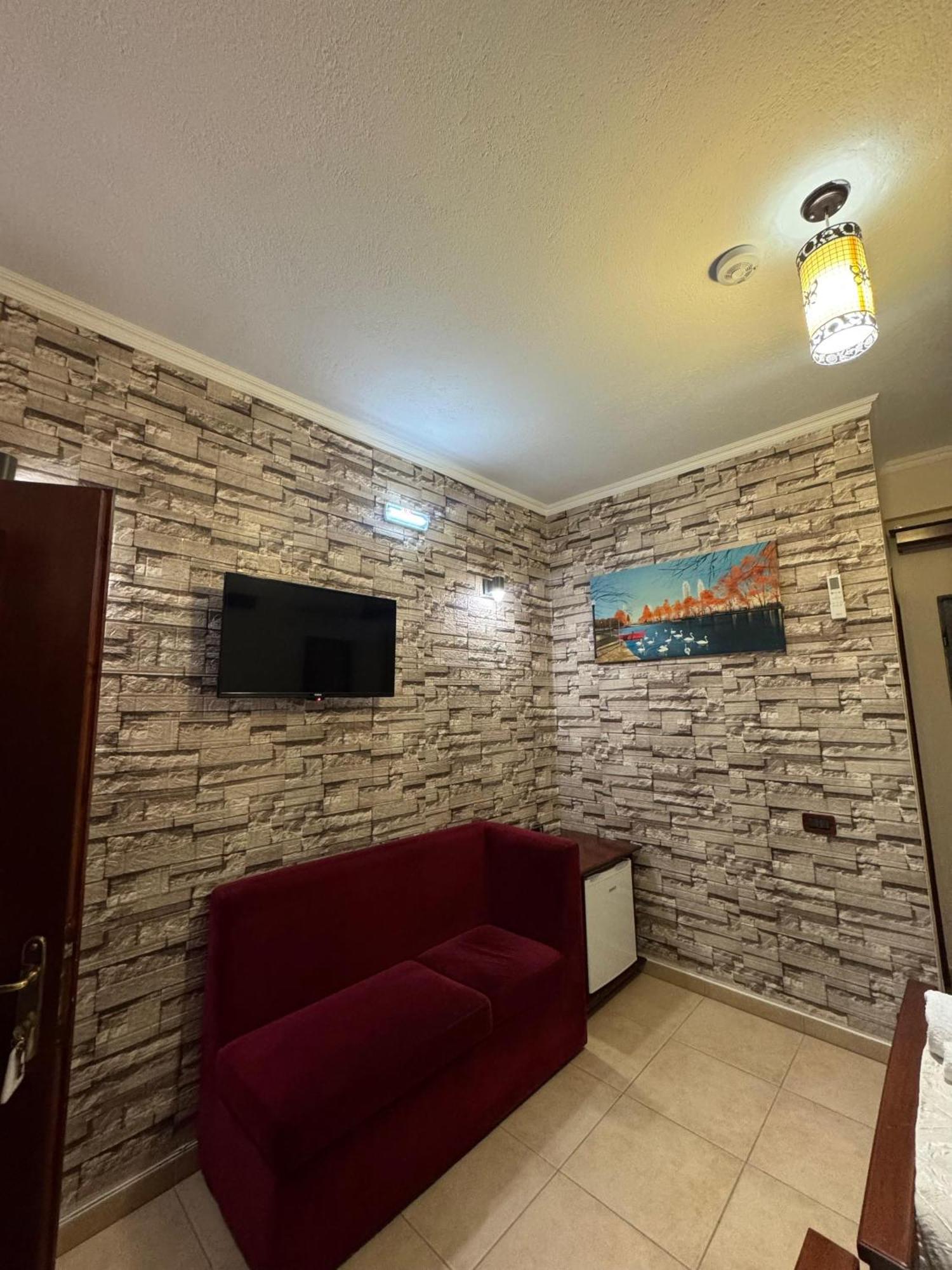 Hotel Restorant Leza Lini Екстериор снимка